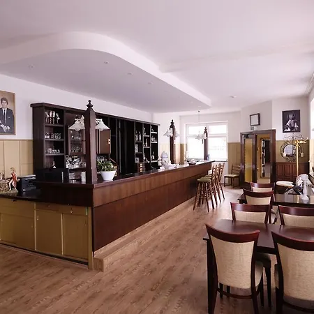 Grüner Kranz Hotel 3*