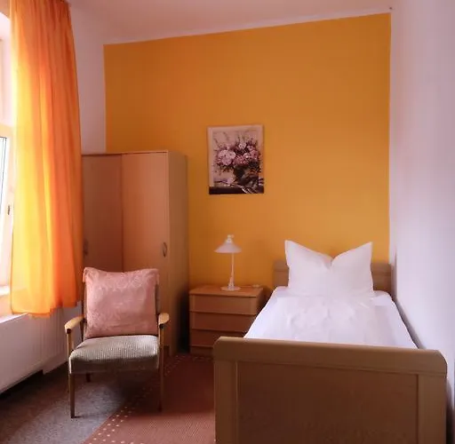 Отель Gruner Kranz Рендсбург